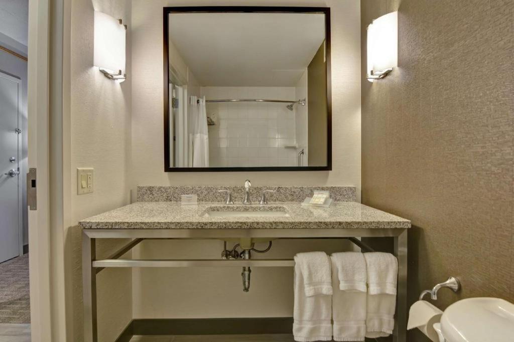 Hilton Garden Inn Appleton/Kimberly Екстериор снимка