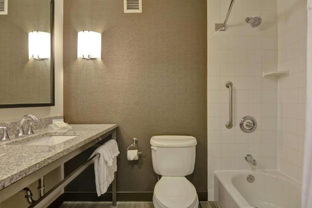 Hilton Garden Inn Appleton/Kimberly Екстериор снимка